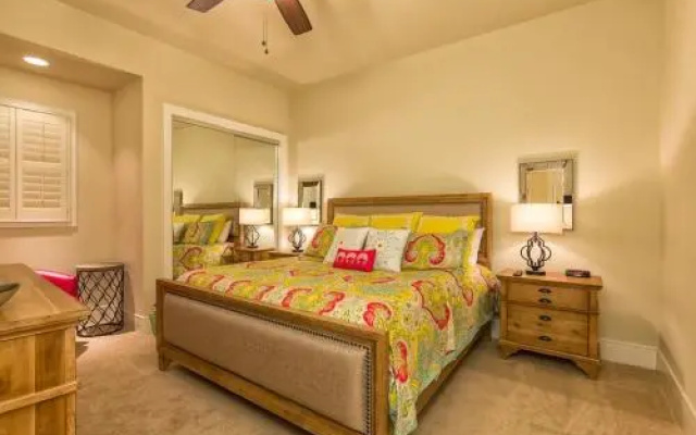 Turquoise Place Unit 404C