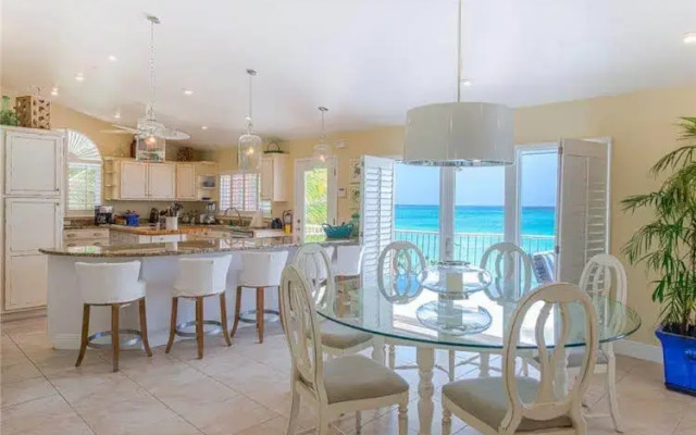 Coral Reef (Villa)