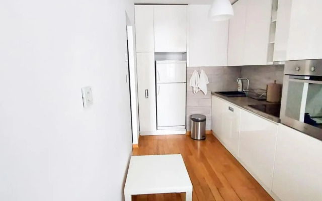 High White Apartments