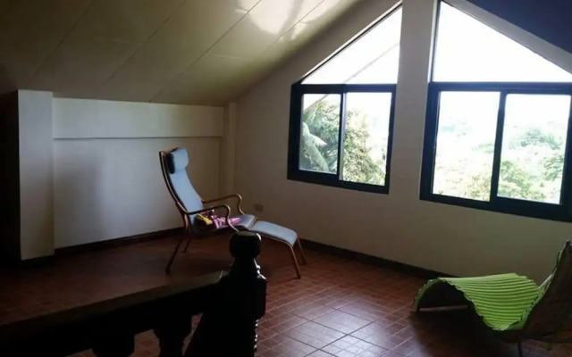 Whitehouse Travel inn Sm Tabinay