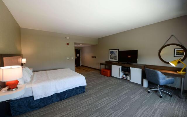 Hampton Inn & Suites Lenoir