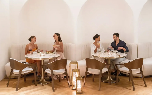 Radisson Collection Resort