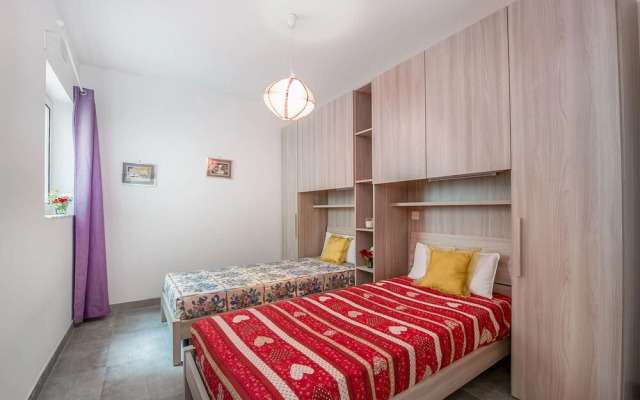 The Hillock North D6