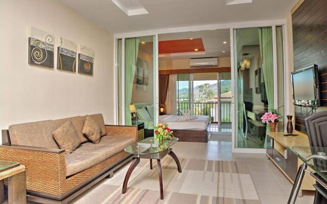 Whispering Palms Suite