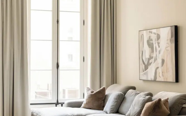 Maison Place Jacques-Cartier by Luxury In Transit