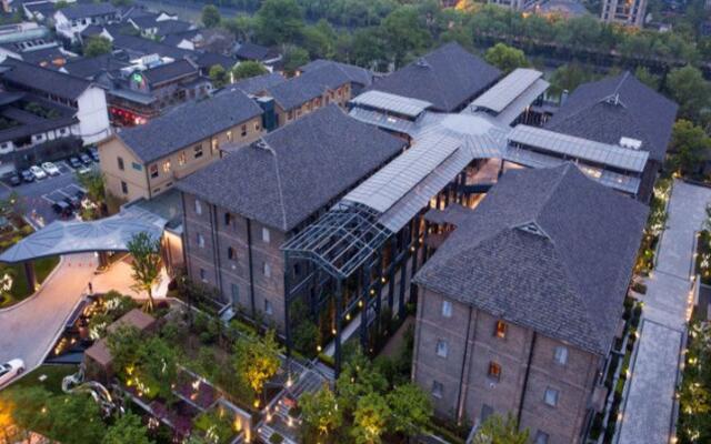 Cheery Canal Hotel Hangzhou - Intangible Cultural Heritage Hotel