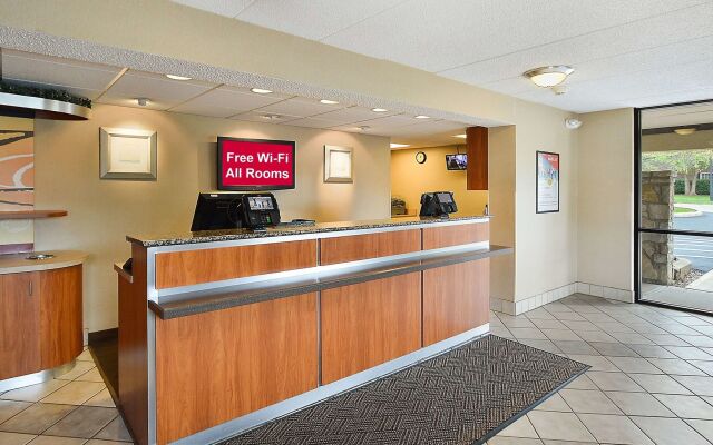 Red Roof Inn Louisville East - Hurstbourne