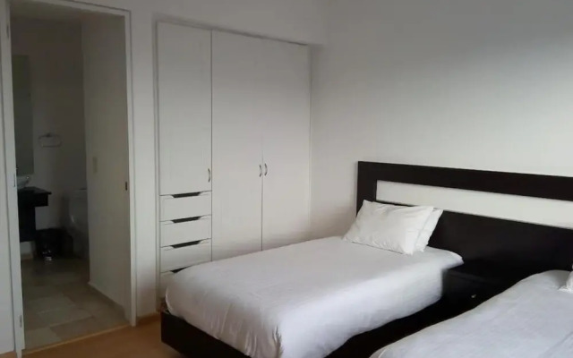 Modern Apartment With Coworking GYM and Garden