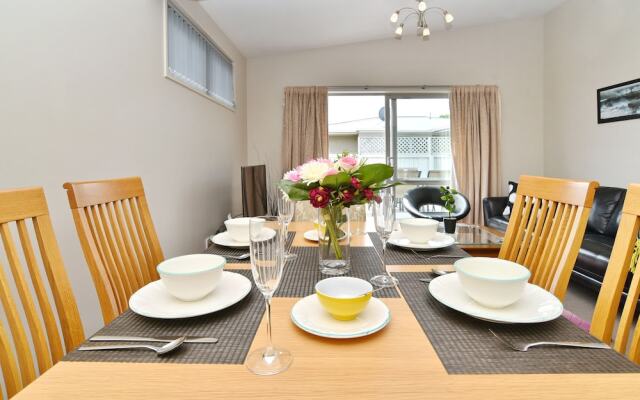 Longmuir - Christchurch Holiday Homes