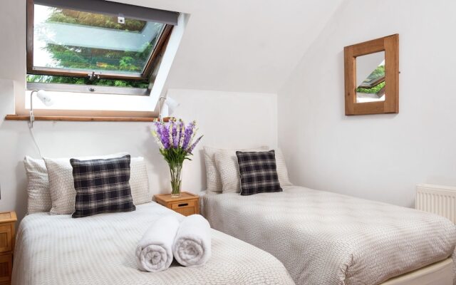 A Lovely old Stone Barn Between Talgarth and Crickhowell