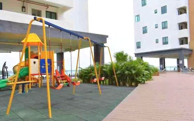 D'wharf Residence PD Waterfront Balcony View by AirPlan