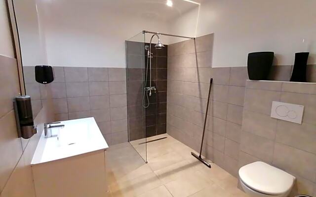 Domaine de Gaïa, Piscine, Pétanque, Ping Pong, proche Saint-Emilion