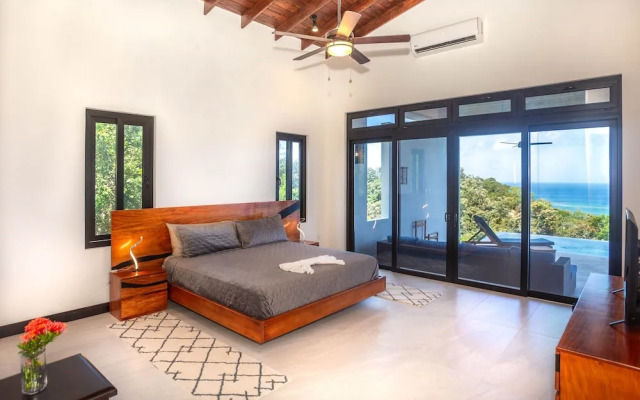Ocean Pearl 4 Bedroom Home by RedAwning