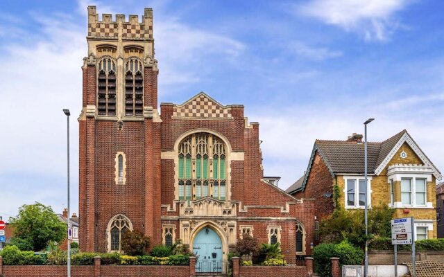Grade 2 Listed Converted Church, Within 750yrds to Southsea Beach