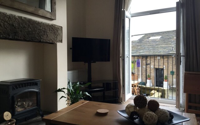 Inviting 2-Bed House in Hebden Bridge