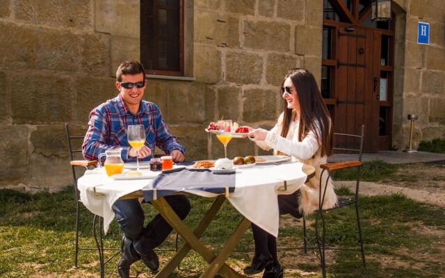 Bodegas de Arnés - Adults Only