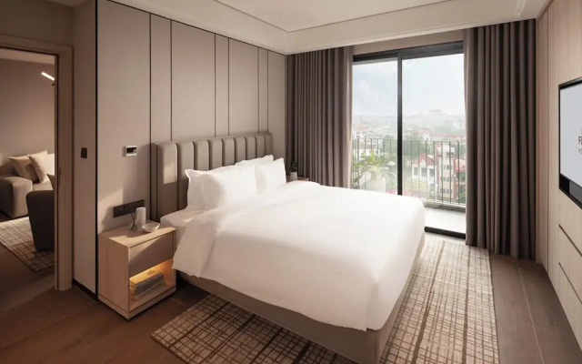 Modena by Fraser Vĩnh Yên