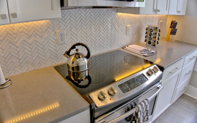 Beautiful Brick 2 Bedroom Home