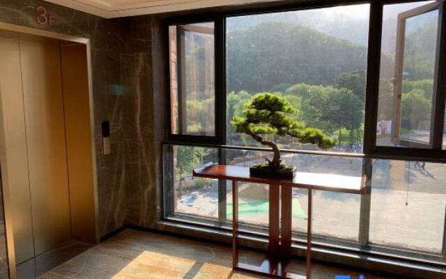 Yunmeng Shanju Guesthouse