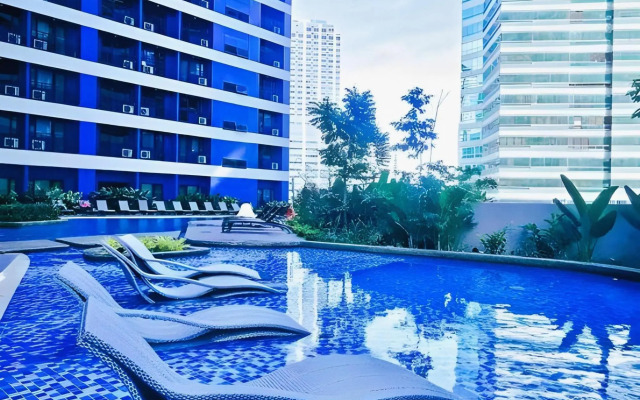 Air Residence Makati Elegant Design WiFi