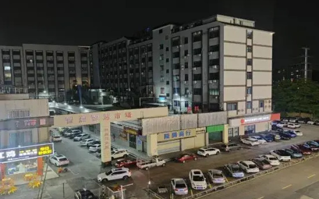 Green View Hotel (Foshan Xiqiao Mountain Qian Guo Qing Store)