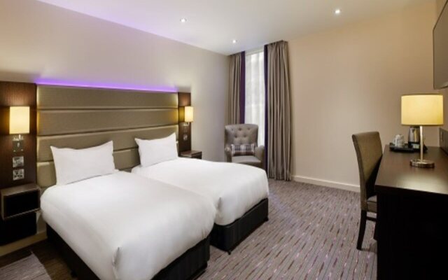 Premier Inn Cheltenham Town Centre