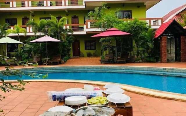 The moon kampot boutique