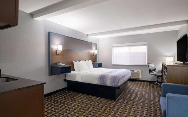 AmericInn by Wyndham Woodstock IL