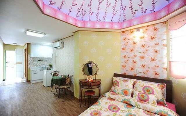 Ganghwa Punggyung gryujineon zip Pension