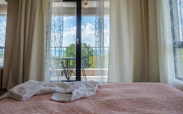 White Rock Castle Suite Hotel & SPA