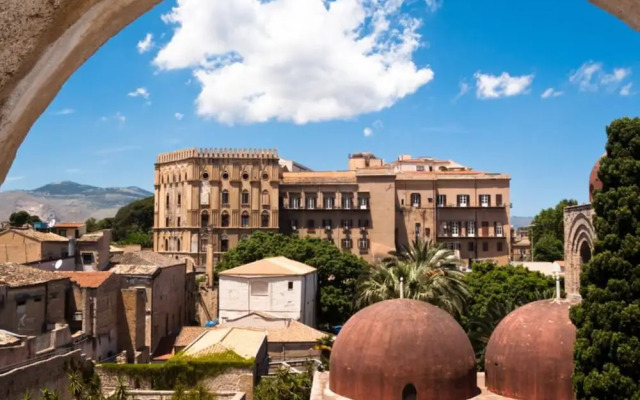 Citycenter Unique Apartment-sleeps 2- Pet Friendly