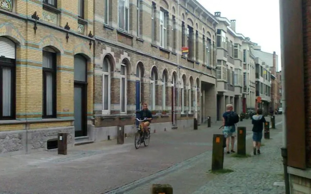 Logies The College