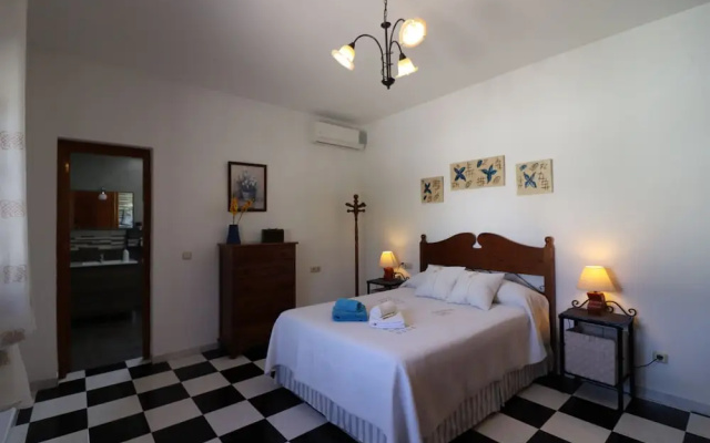 1114 Villa Corbera
