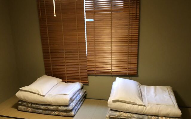 Shimanouchi Luxury Apartment
