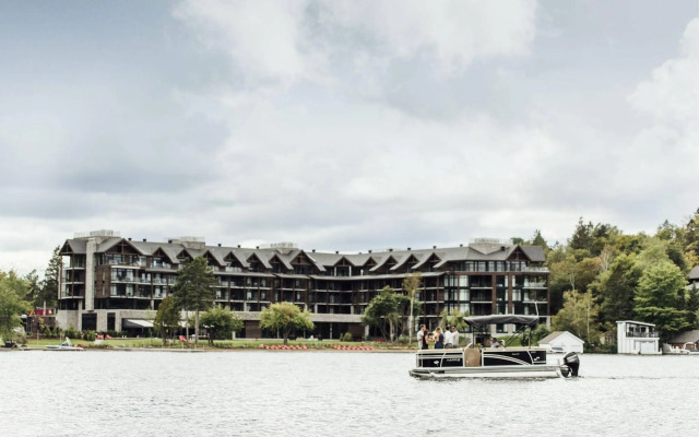 Entourage sur-le-Lac