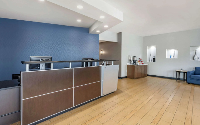 Cambria Hotel Minneapolis Maple Grove