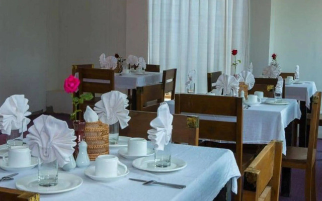Junction Rose Hotel