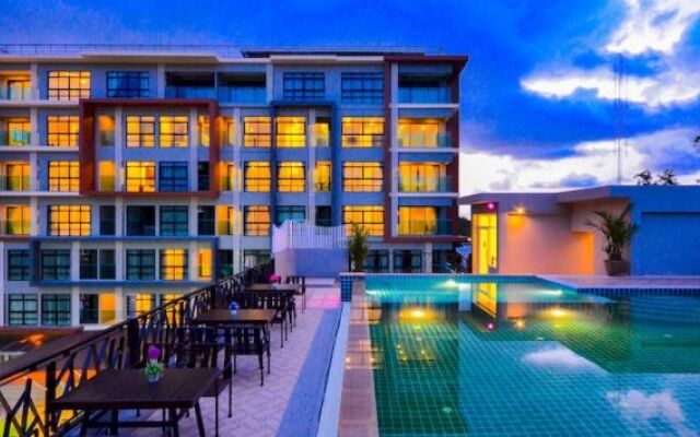 The Nice Condotel Bangtao Beach