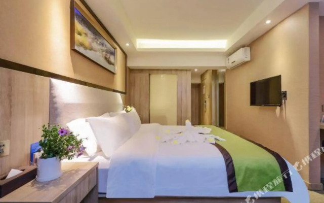 Major Hotel (Chengdu Century City New Exhibition Center)