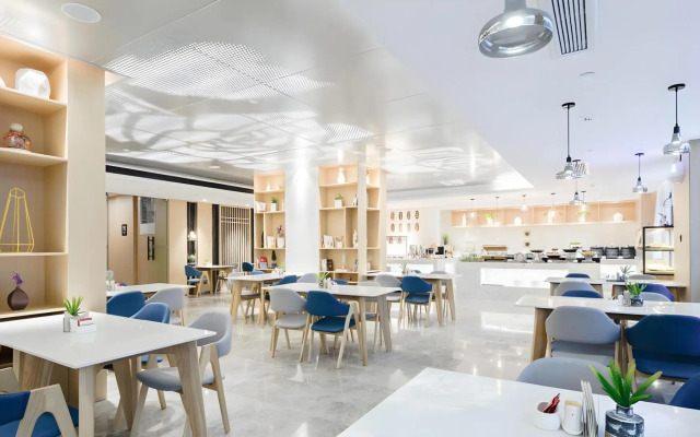 Atour Hotel May Fourth Square Qingdao