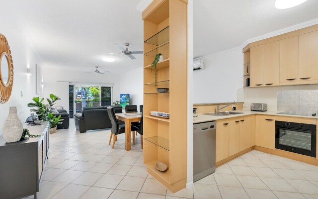 Spacious 3-beds w Direct Access to Pool