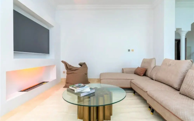 Seaview Penthouse with Private Gym & Outdoor Pool
