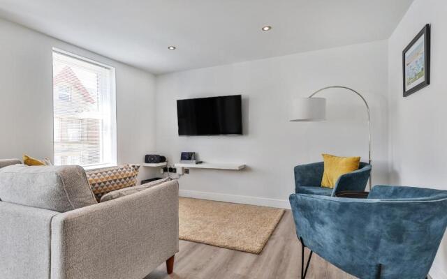 13 Belle House - Apartment 1