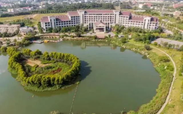Zhangzhou Longjia Hotel