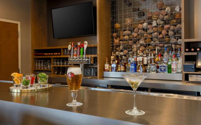DoubleTree by Hilton Evansville