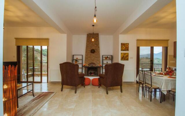 Villa Callisto by AgroHolidays