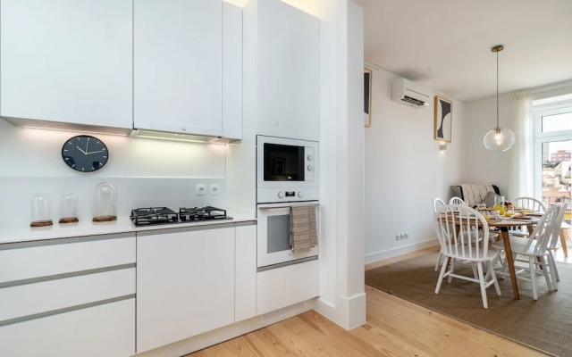 ALTIDO Charming 3BR home w/workspace&terrace by Intendente subway