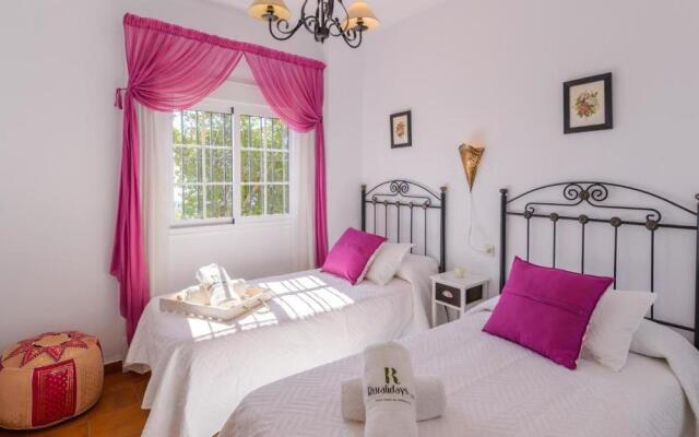 Casa El Monte Torrox by Ruralidays