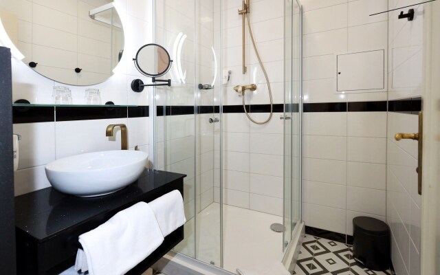 Art Deco WOLKER by ASTORIA Hotel & Medical Spa