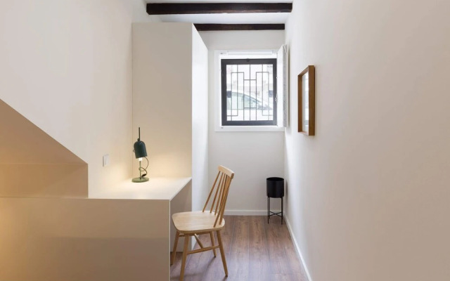 Modern 2BR Flat in Central Porto